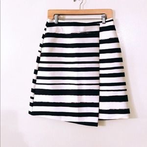 TOPSHOP New Crossover Black and White Skirt 6